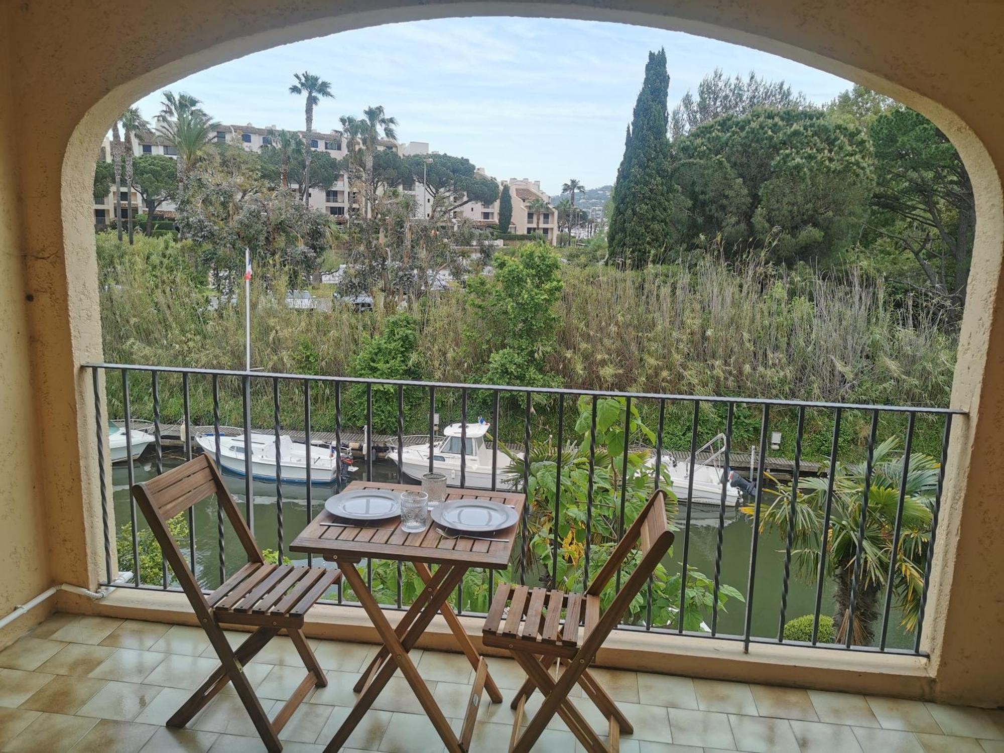 T2 Au Coeur Du Golfe De Saint Tropez Apartment Cogolin Ngoại thất bức ảnh